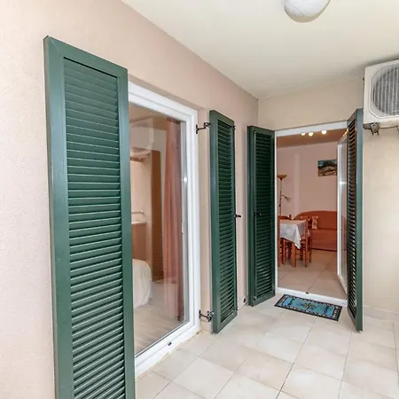 Apartment Lilly Krk Town